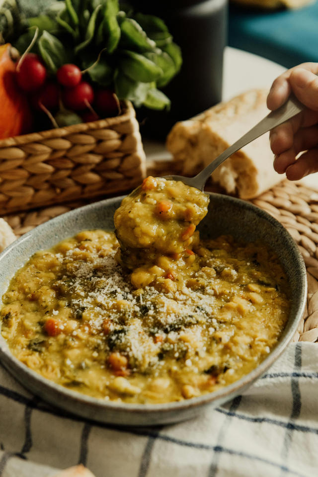 Dhal